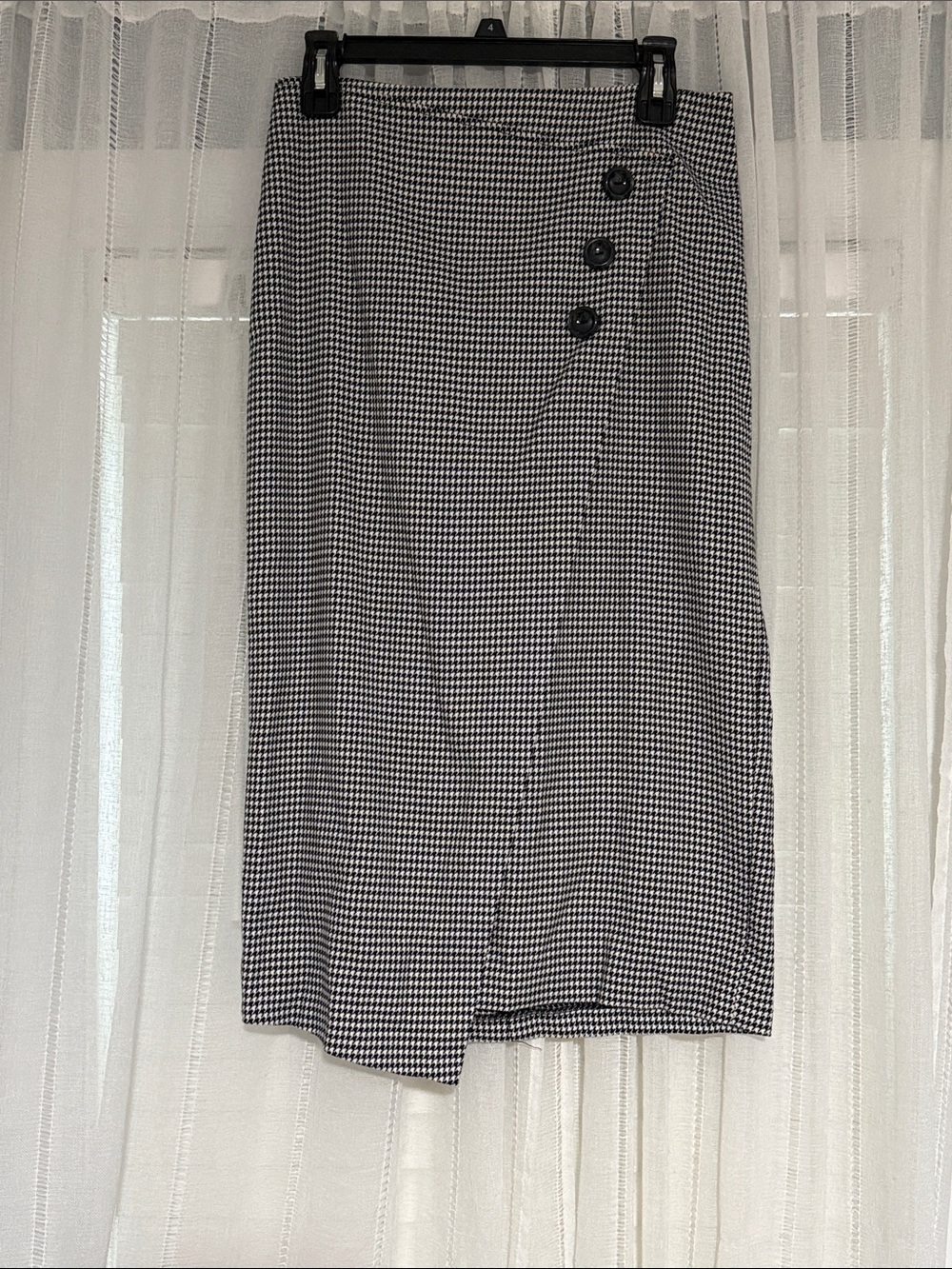 Vince Camuto Black & White Houndstooth Pencil Skirt